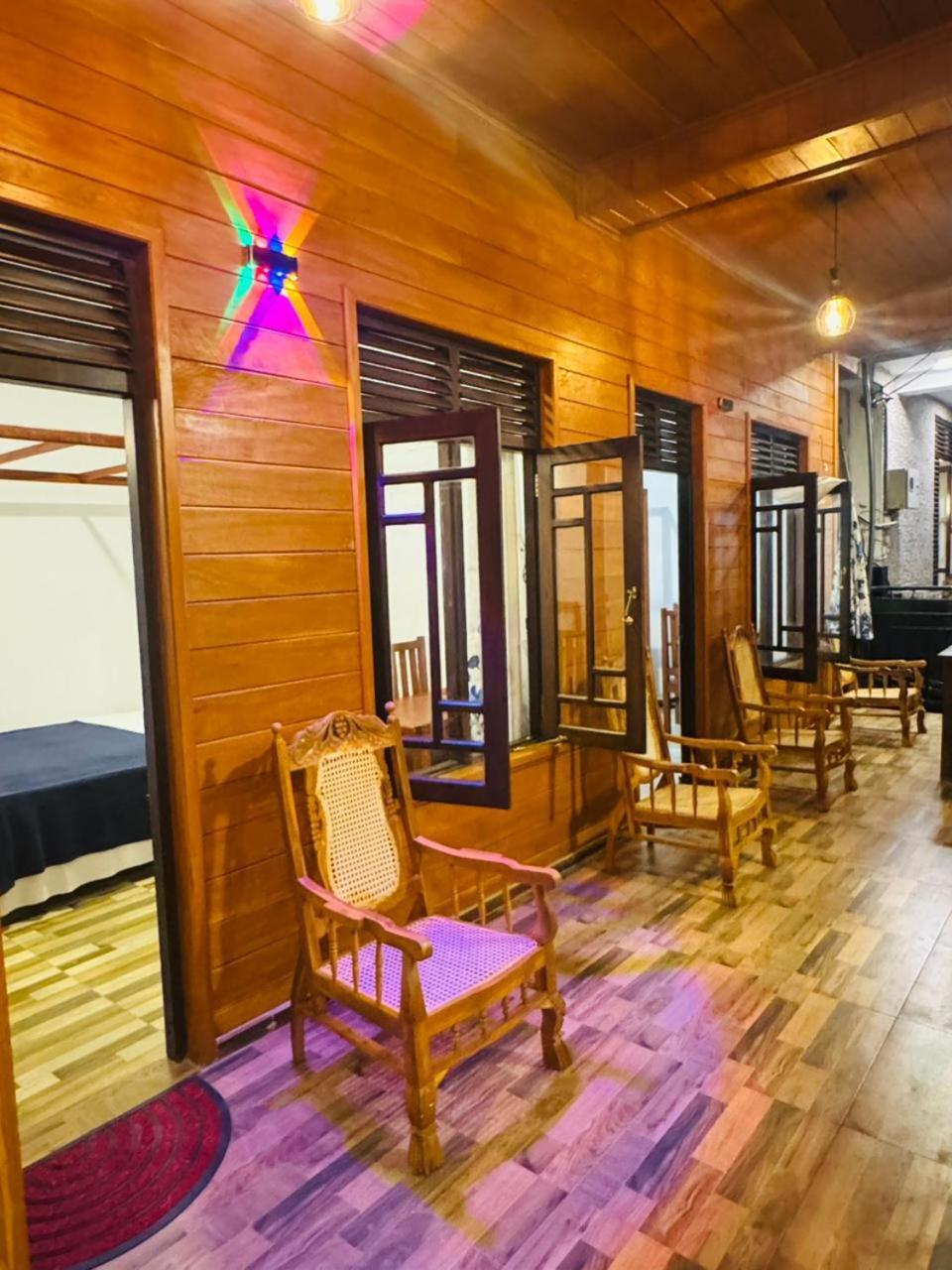 Sun Mount Adams Peak Hotell Nallathanniya Exteriör bild